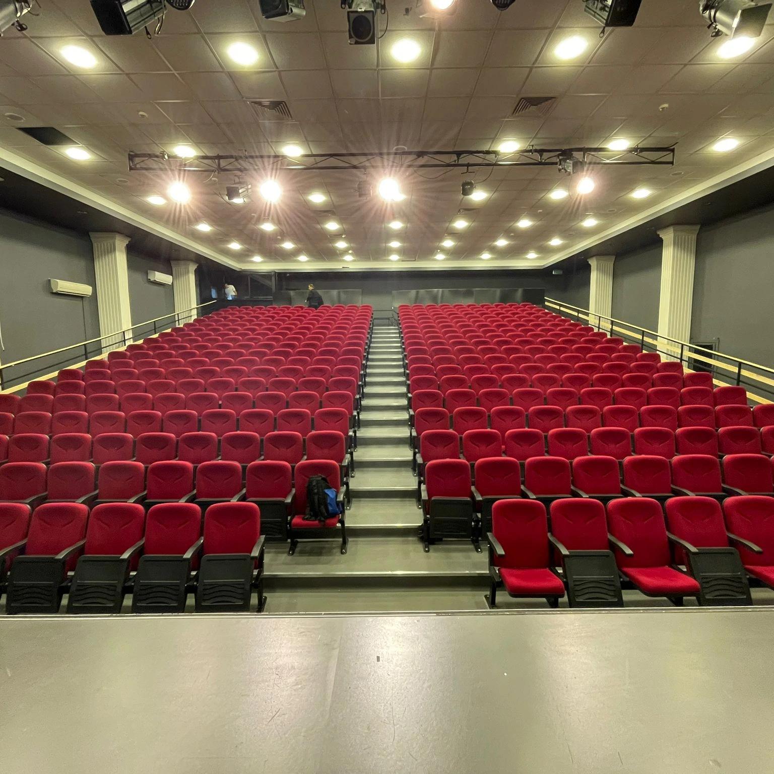 Kadıköy Eğitim Sahnesi